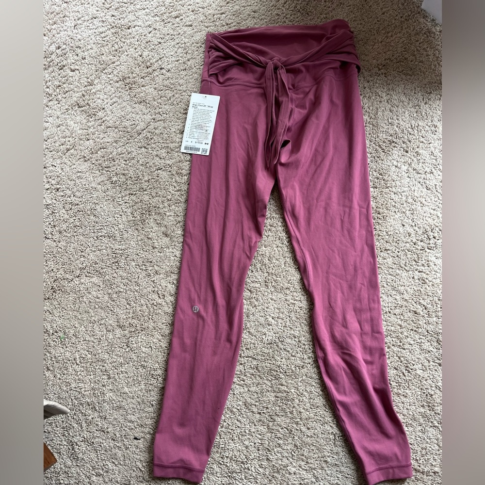 Lulumelon align pant 28”